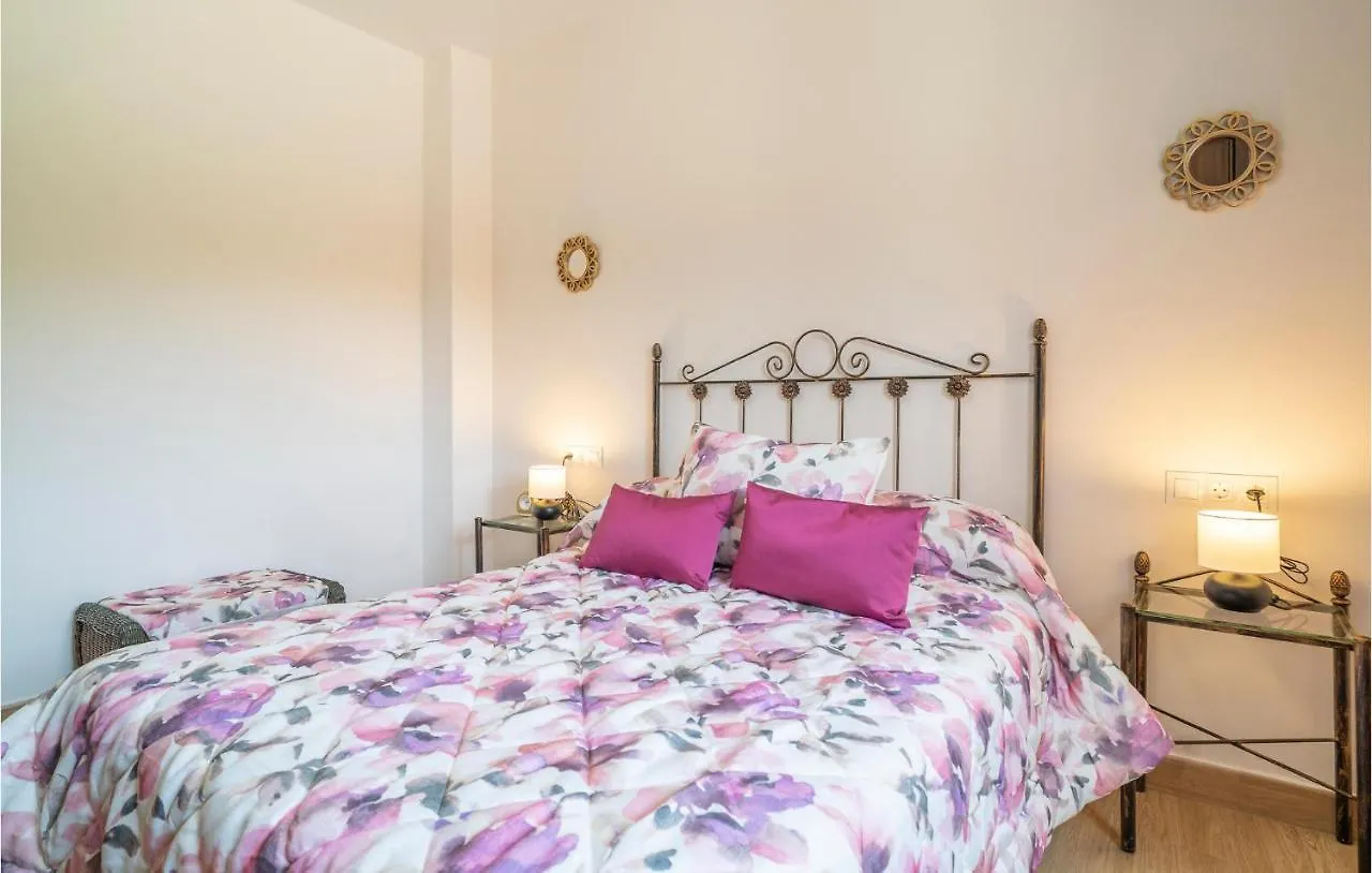 Gorgeous Home In Arenas With Wifi